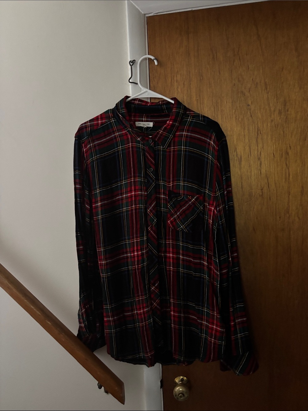 beachlunchlounge Red and Black Plaid Men's Button-Down Shirt